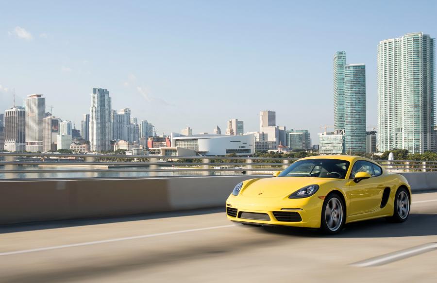  Porsche 718 Cayman S 2016 года  (NA) (фото 12 из 36)